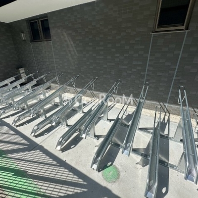 
						ブランシエスタ江古田 駐輪場
