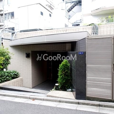 
						レジディア恵比寿Ⅱ エントランス