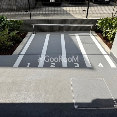 
						アリビス十条　バイク置場