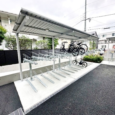 
						ロイジェントパークス西馬込 駐輪場