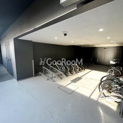 
						ブランシエスタ東陽町  駐輪場