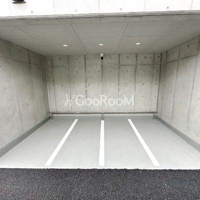 
						ロイジェントパークス西馬込 バイク置場