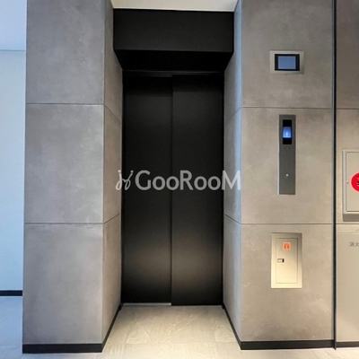 
						クレストコート東中野 EV