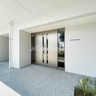 
						オープンブルーム綾瀬 エントランス