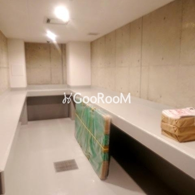 
						プラウドフラット両国イースト ごみ置き場