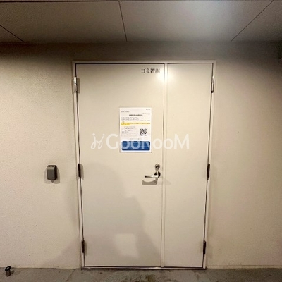 
						オルタナ押上　ゴミ置き場