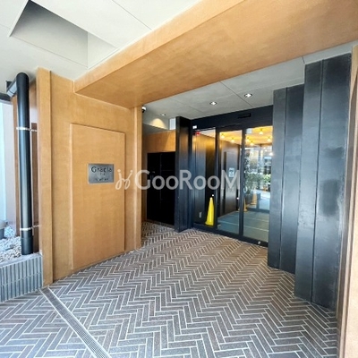 
						グレーシアフィット三軒茶屋 エントランス