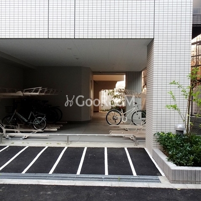 
						カーサスプレンディッド恵比寿一丁目 バイク置場