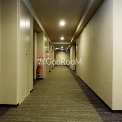 
						コンフォリア蒲田 内廊下