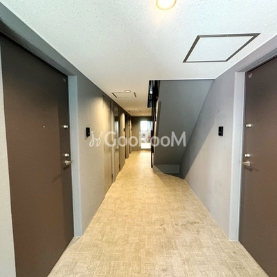 
						グローリオシェルト池袋2 廊下