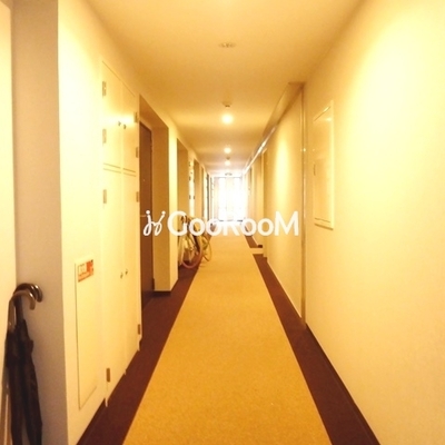 
						KDXレジデンス品川シーサイド 内廊下