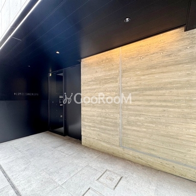 
						ルミーク三軒茶屋　エントランス1