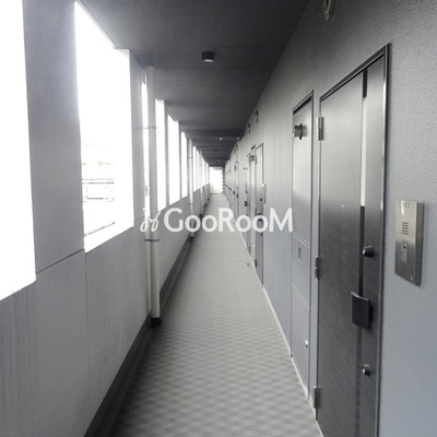 
						コンフォリア錦糸町DEUX 廊下