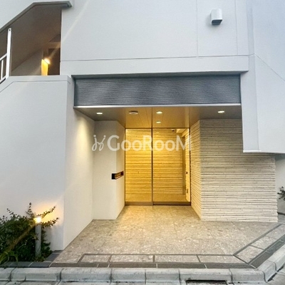 
						グランカーサ蒲田ウエスト 入口