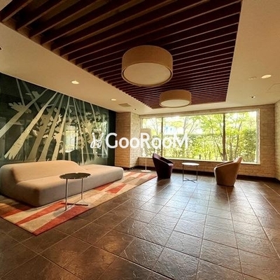 
						プライムアーバン豊洲 ロビー