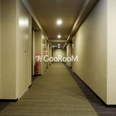 
						コンフォリア蒲田 内廊下