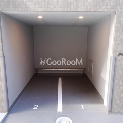 
						レフィールオーブ代々木 バイク置場