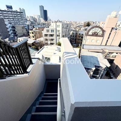 
						ジオエント新中野 非常階段