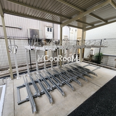 
						プレディアコート清澄白河 駐輪場