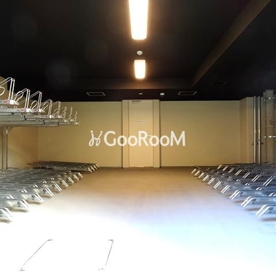 
						駐輪場